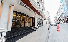 Grand Rosa Hotel